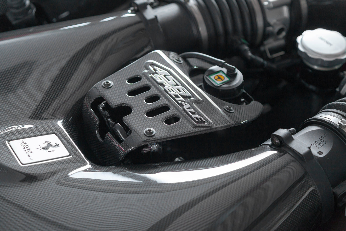 Ferrari 458 Speciale - Carbon Fiber Lock Cover