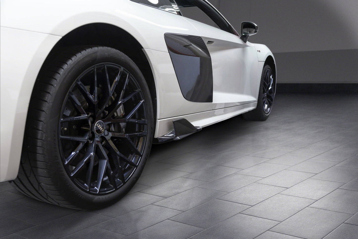 Audi R8 (Gen2) - Carbon Fiber Side Fins