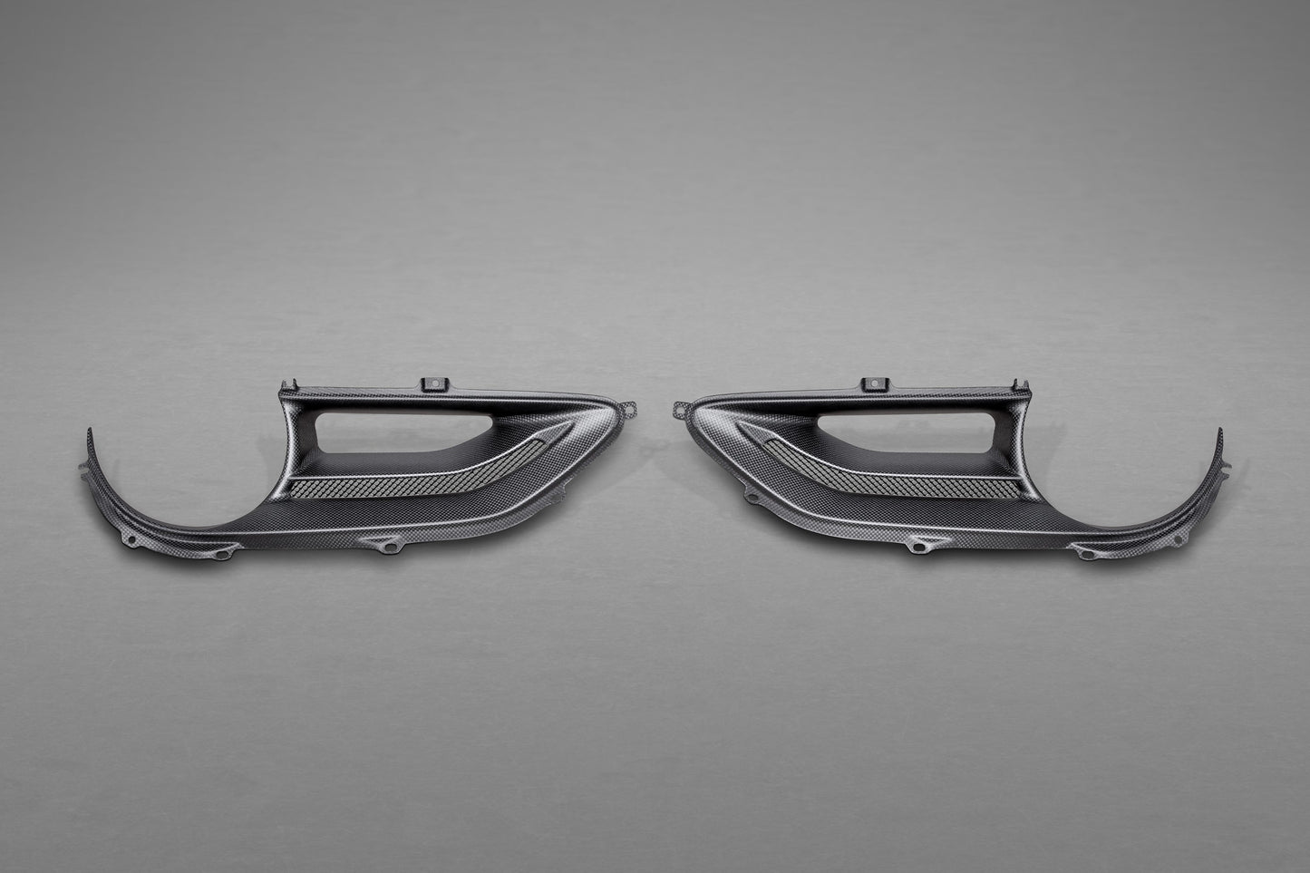 Ferrari 488 - Carbon Fiber Tail Light Covers