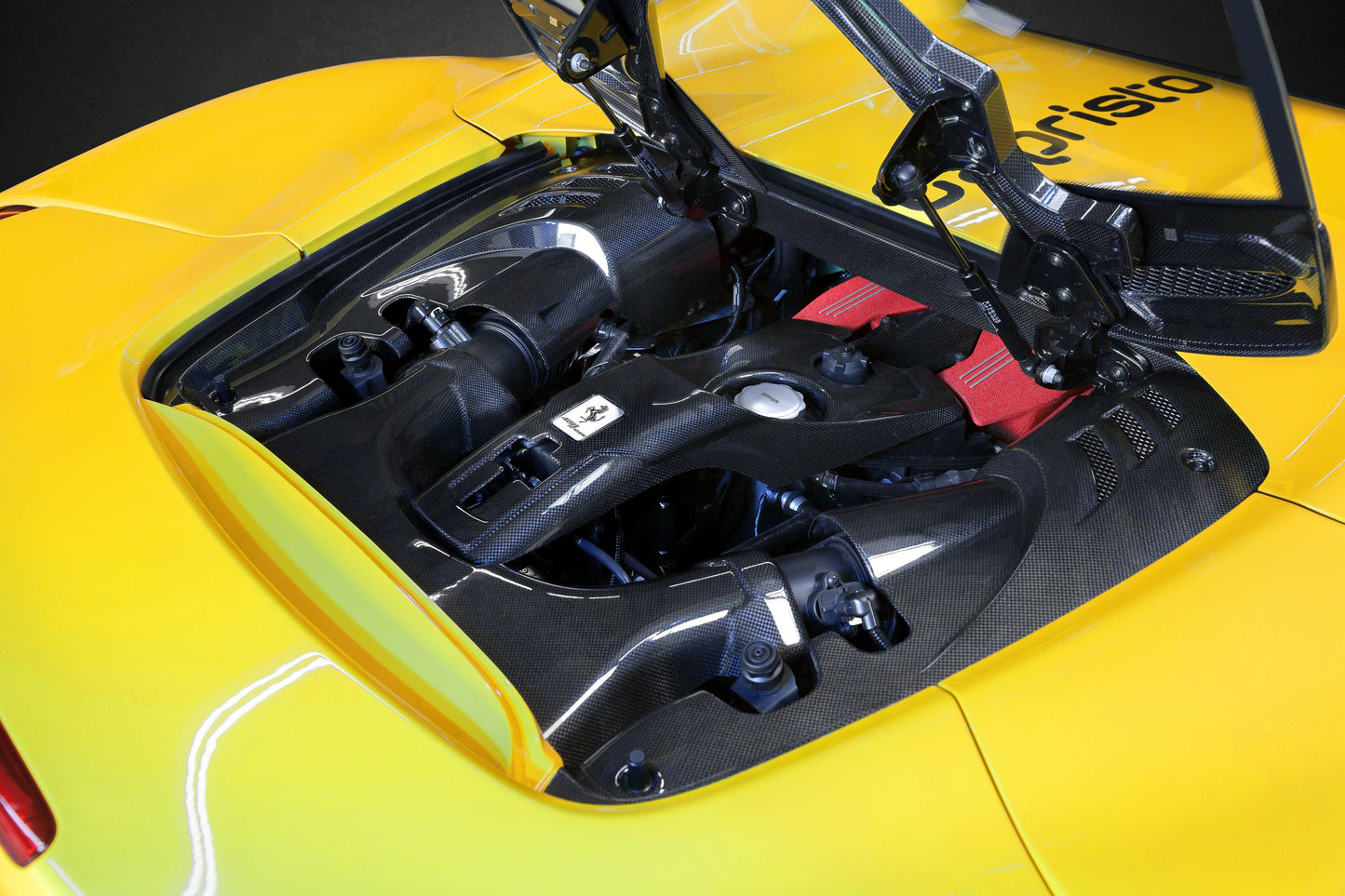 Ferrari 488 GTS/Pista - Carbon Fiber + Glass Bonnet