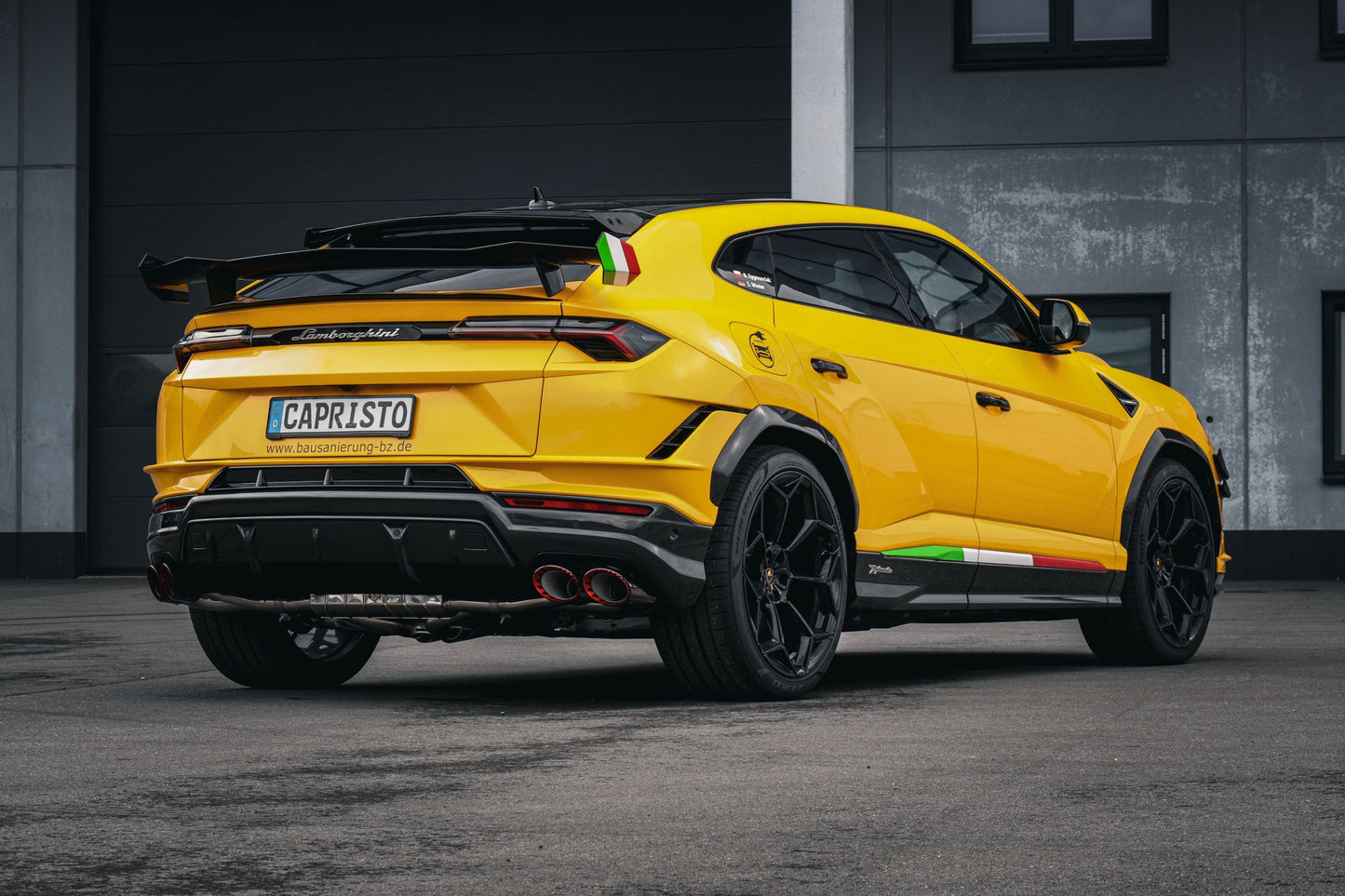 Lamborghini Urus Performante - Valved Exhaust, MidSilencer Spare + Wicrom "Performante" Tips (OE Actuators)